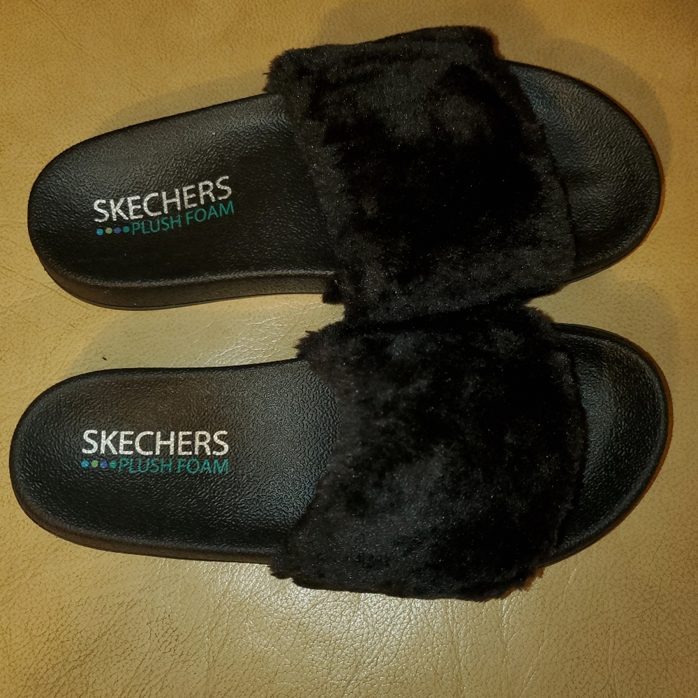 Sketchers Fuzzy Slides
